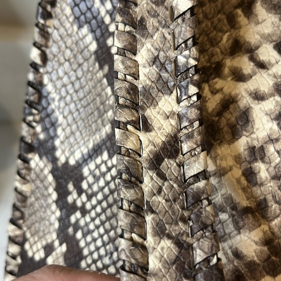 Michael Kors BUNDLE- Hamilton Python Tote Bag, Matching Wallet & NWT Dust bag - Picture 5 of 16